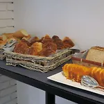 酒店 Brit Bernard 拉弗特伯纳德