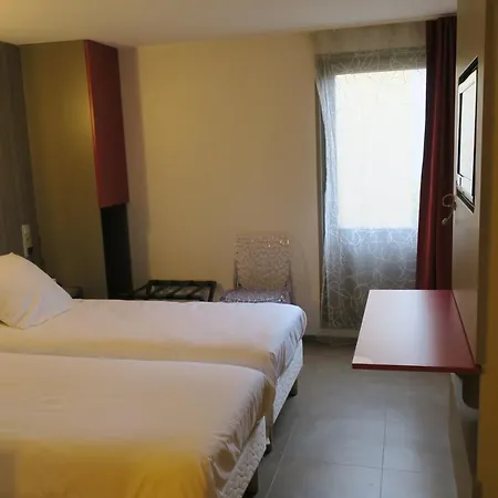 Brit Bernard Hotel