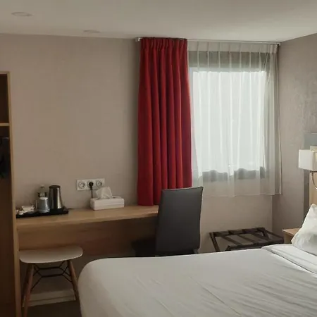 Hotel Brit Bernard 3*