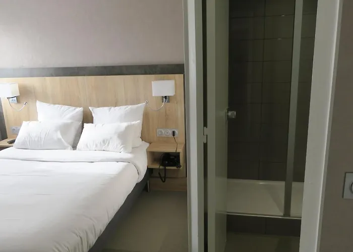 호텔 Brit Bernard 3*