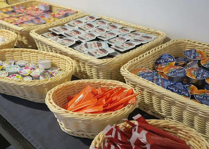 Brit Bernard 라페르트베르나르