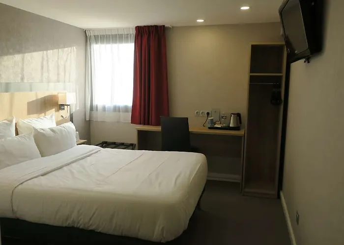 Brit Bernard 3* 라페르트베르나르